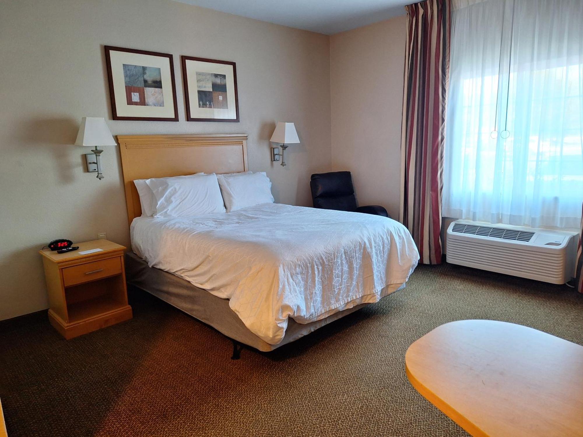 Candlewood Suites Junction City - Ft. Riley By Ihg Εξωτερικό φωτογραφία