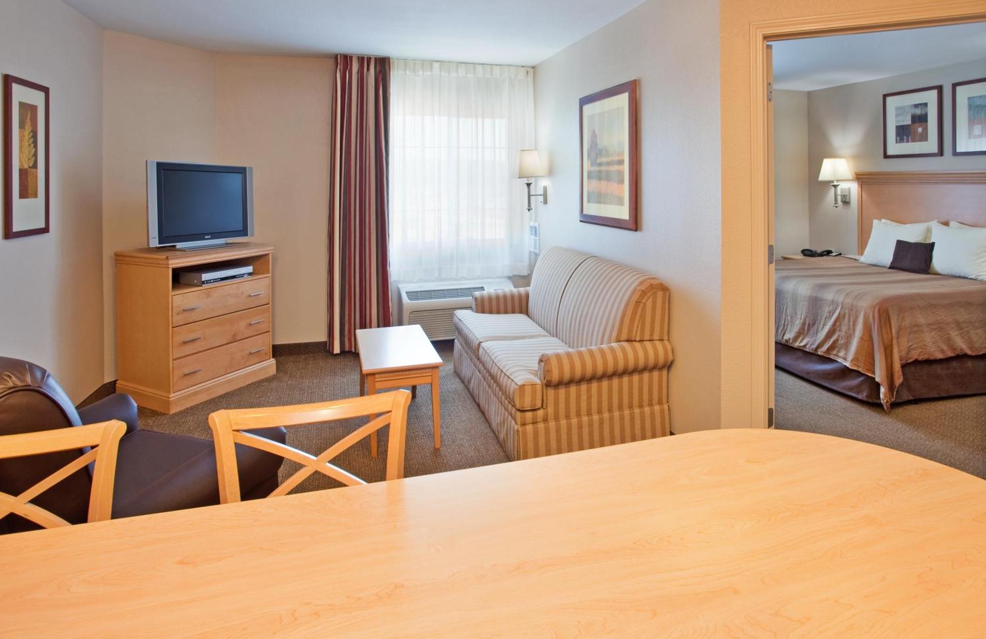 Candlewood Suites Junction City - Ft. Riley By Ihg Εξωτερικό φωτογραφία